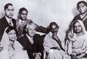 ksmuthukrishnan12Mahatma_Gandhi_With_Charlie_Chaplin